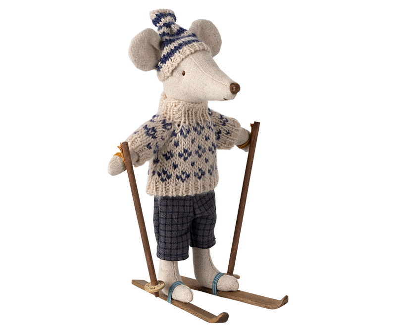 Maileg WINTERMAUS Skifahrer Papa-Maus mit Ski und Skistöcken bei www.luiseundfritz.de