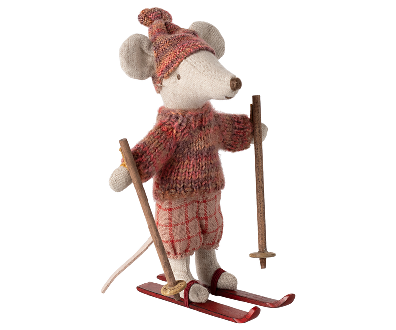 Maileg WINTERMAUS große Schwester Skifahrer-Maus mit Ski und Skistöcken erhältlich bei www.luiseundfritz.de