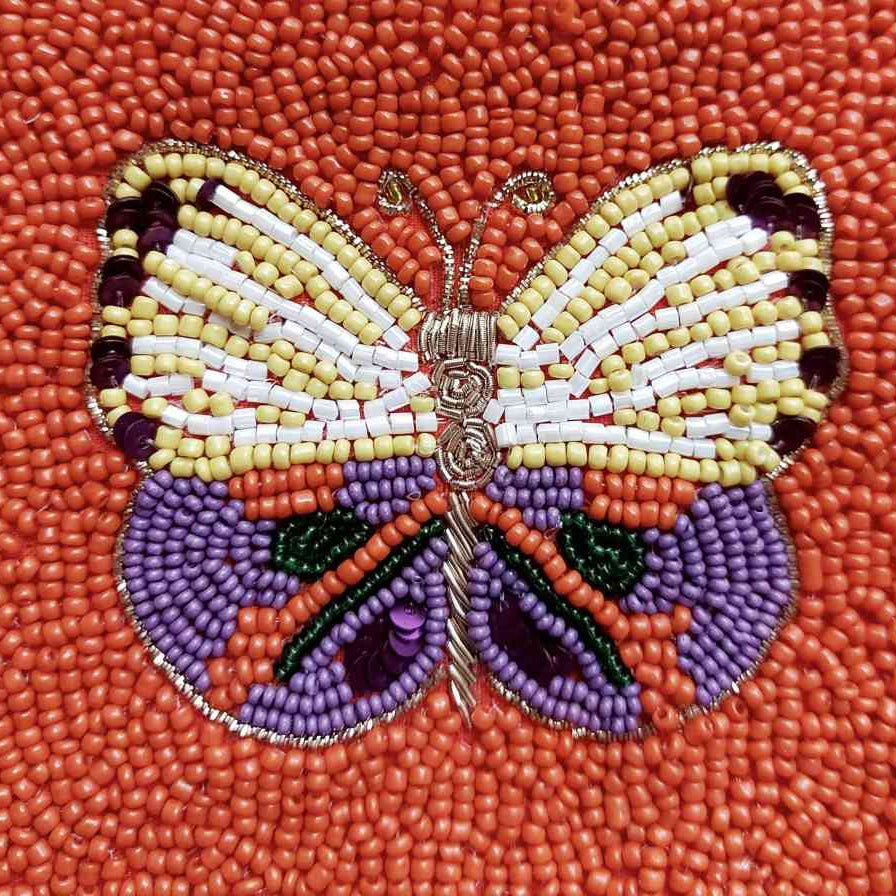 Detail der Perlentasche SCHMETTERLING ca. 13x10 cm Geldbeutel Utensilientasche bei www.luiseundfritz.de